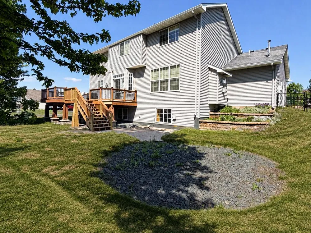 924 Ivy Hills Road Belle Plaine, MN 56011