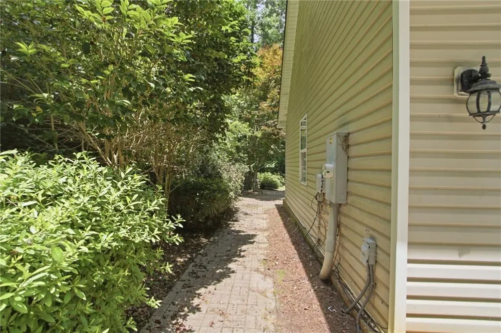30 Rainey Ridge Oxford, GA 30054