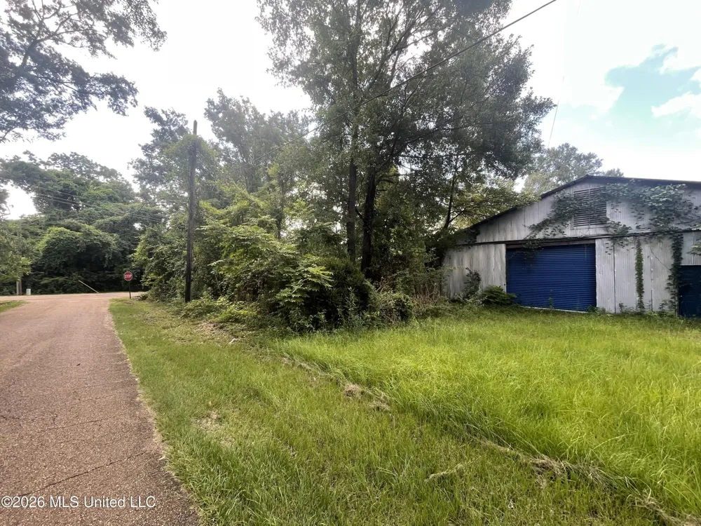 206 E Enterprise Street Brookhaven, MS 39601