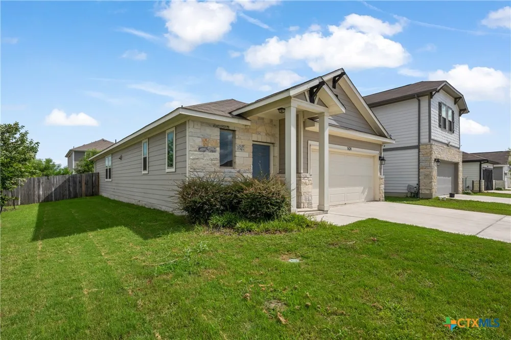 101 S Quiet Man Drive Jarrell, TX 76537