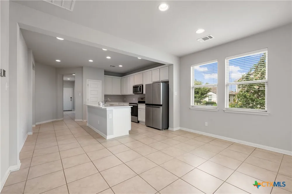 101 S Quiet Man Drive Jarrell, TX 76537