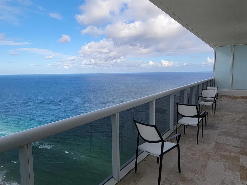 1830 S Ocean Drive ##PH5111 Hallandale Beach, FL 33009