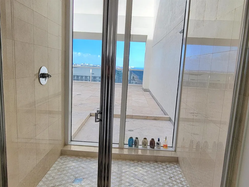 1830 S Ocean Drive ##PH5111 Hallandale Beach, FL 33009