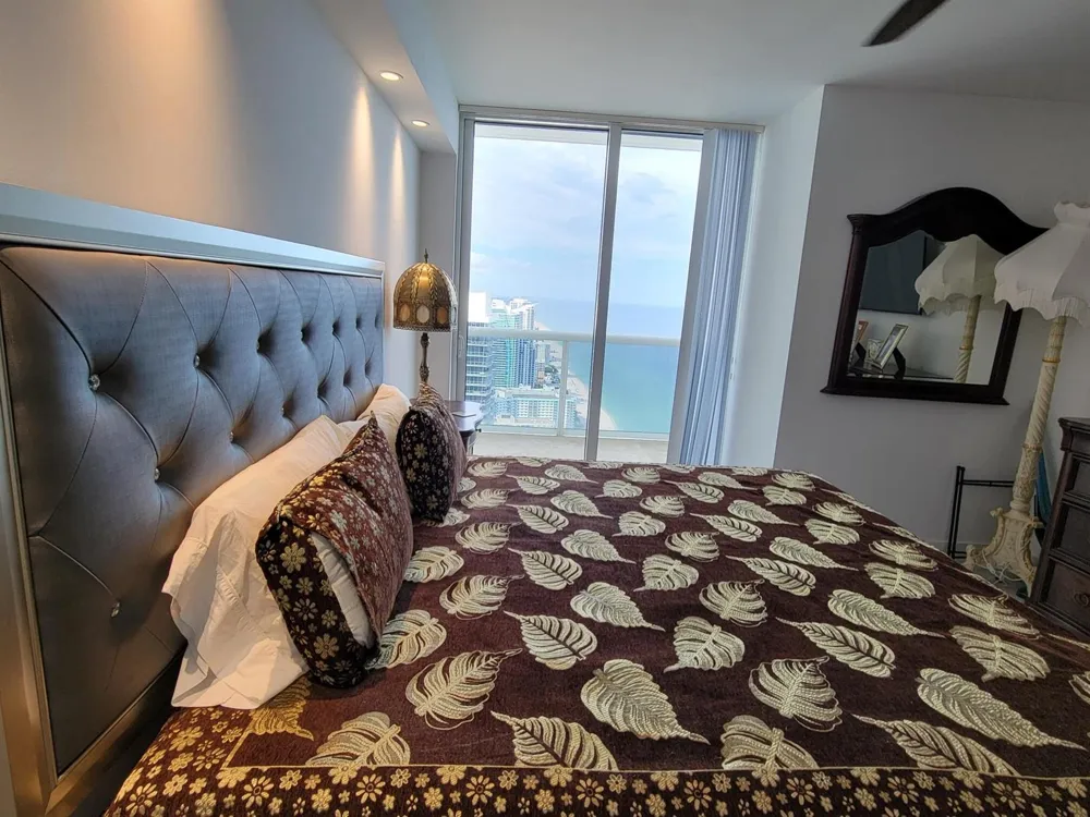 1830 S Ocean Drive ##PH5111 Hallandale Beach, FL 33009