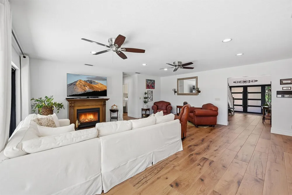 370 SE 13th Avenue Pompano Beach, FL 33060