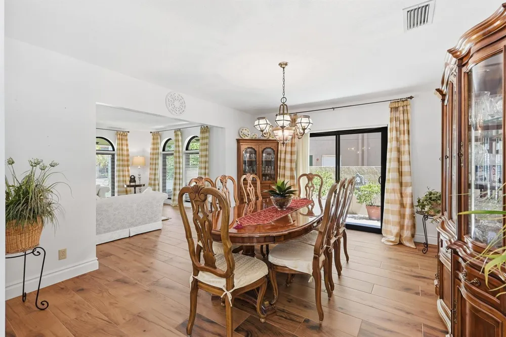 370 SE 13th Avenue Pompano Beach, FL 33060