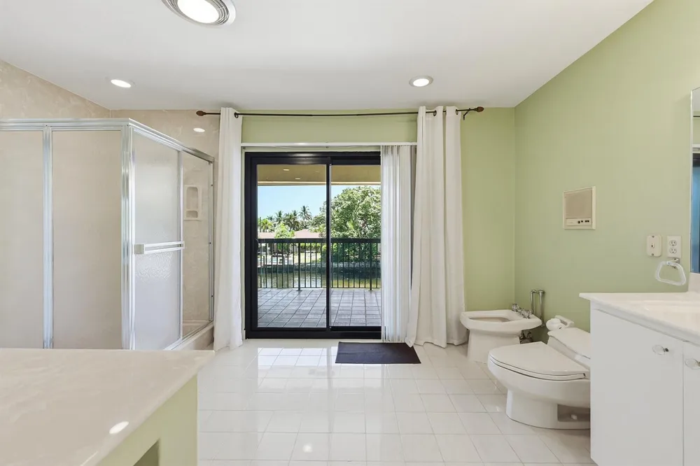 370 SE 13th Avenue Pompano Beach, FL 33060
