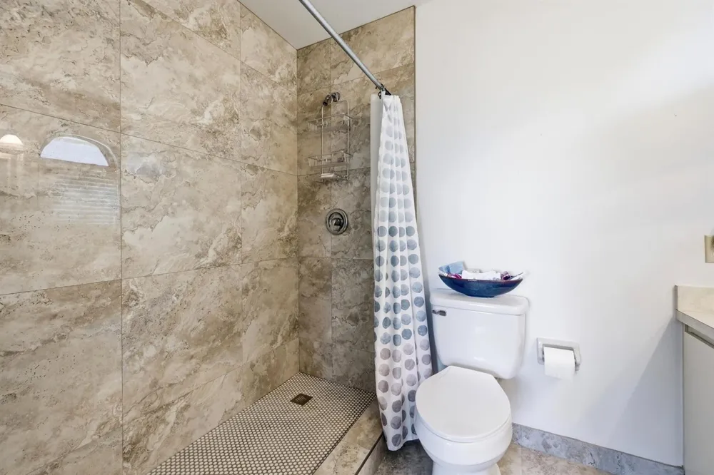 370 SE 13th Avenue Pompano Beach, FL 33060