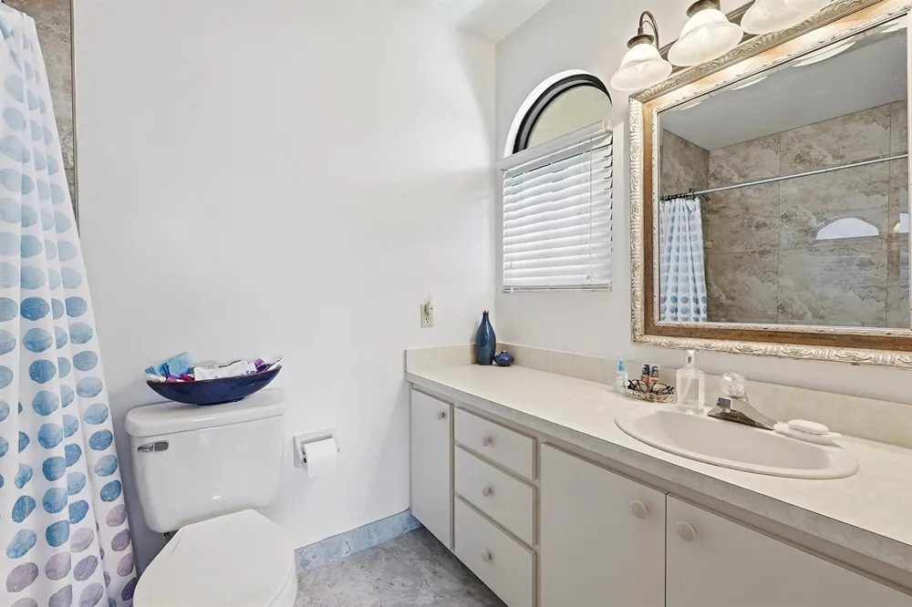 370 SE 13th Avenue Pompano Beach, FL 33060
