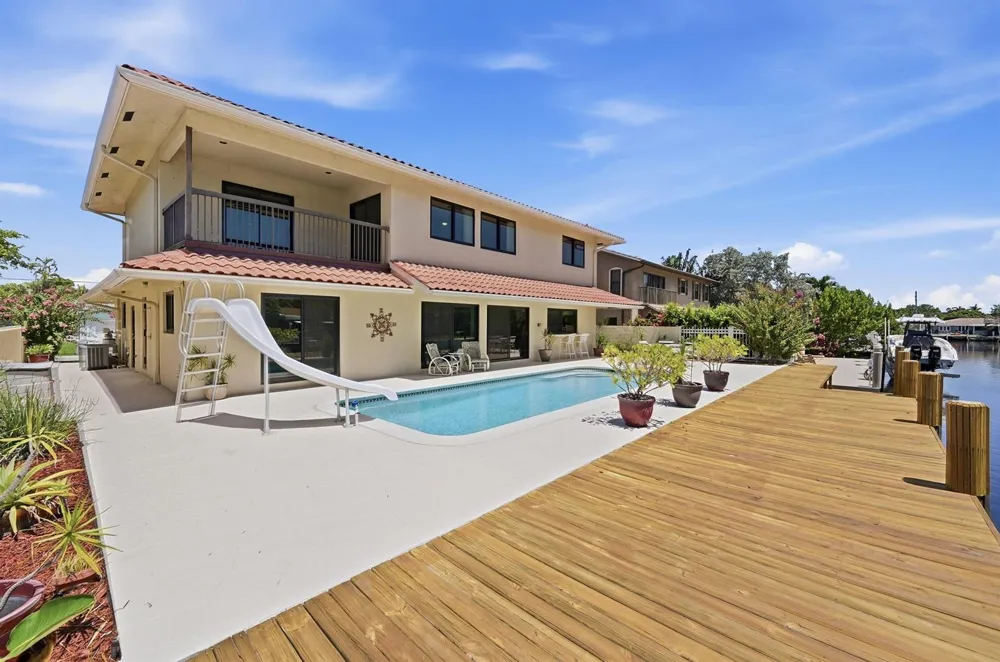 370 SE 13th Avenue Pompano Beach, FL 33060