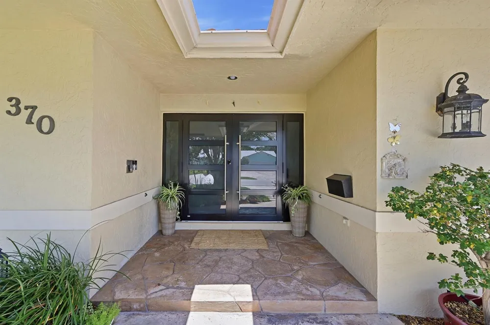 370 SE 13th Avenue Pompano Beach, FL 33060