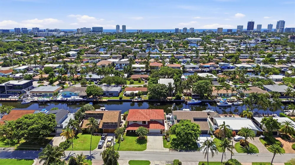 370 SE 13th Avenue Pompano Beach, FL 33060