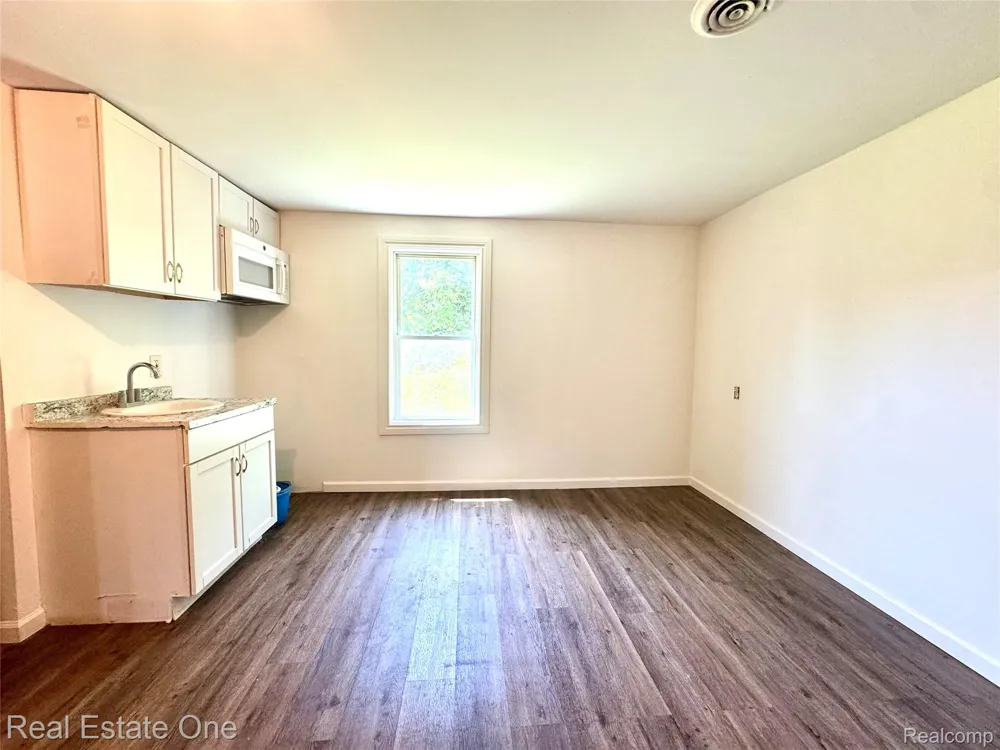 507 Lakeville Road #7 Addison Township, MI 48367