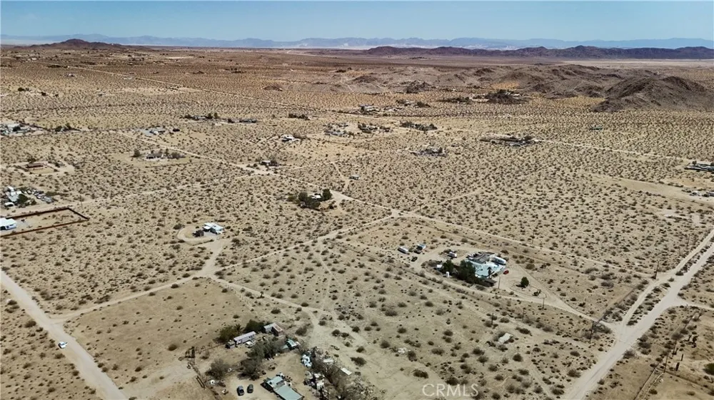 760 Carmel Street Joshua Tree, CA 92252