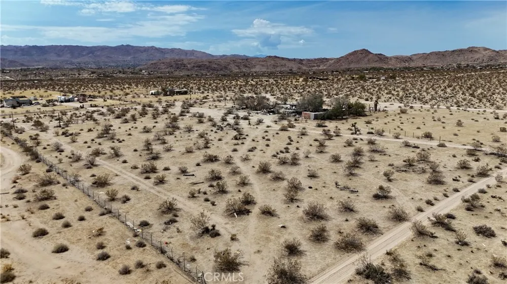 760 Carmel Street Joshua Tree, CA 92252