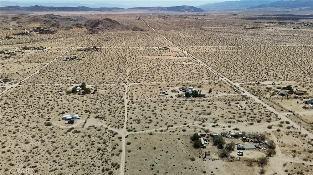 760 Carmel Street Joshua Tree, CA 92252