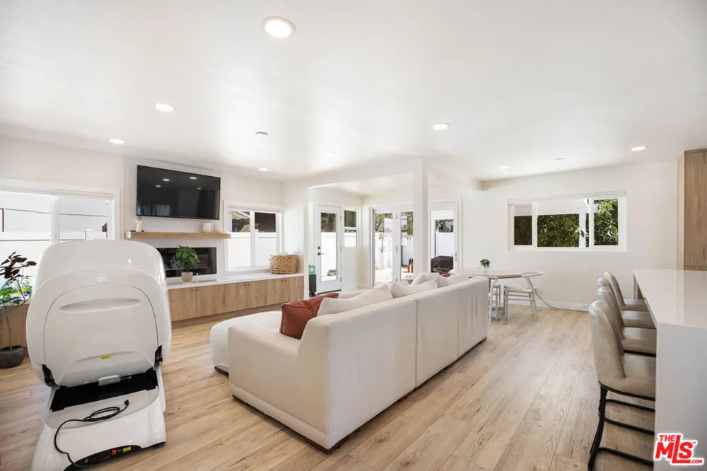 12831 Red Hill Avenue Tustin, CA 92780