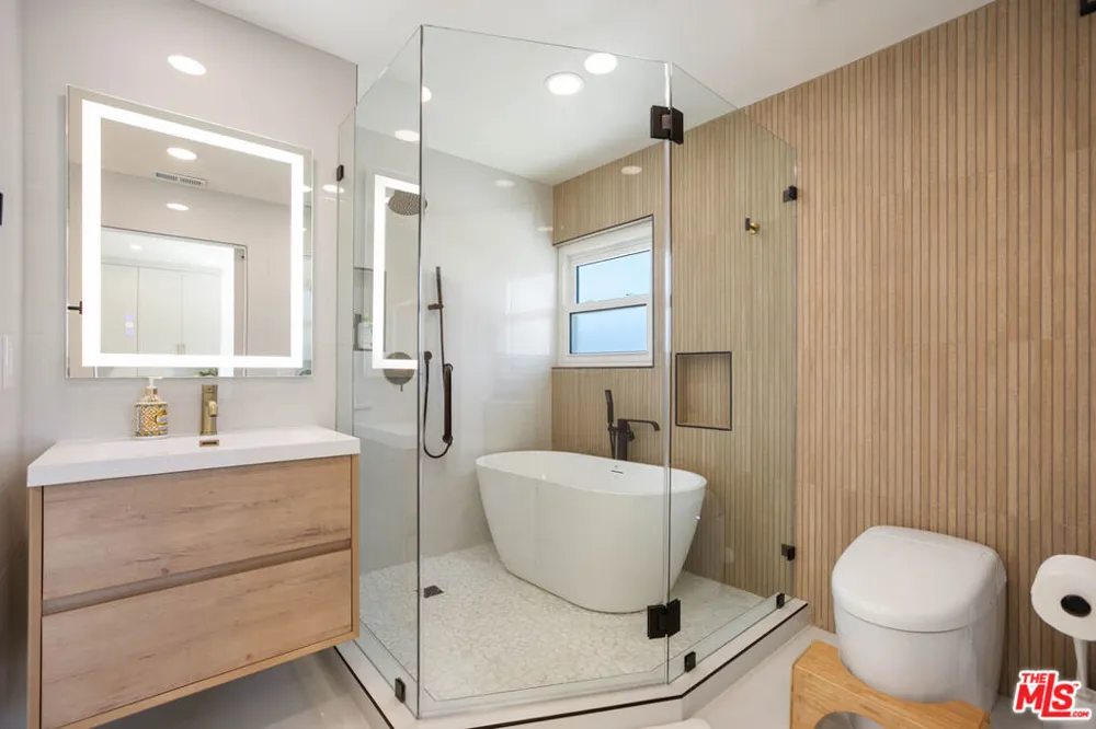 12831 Red Hill Avenue Tustin, CA 92780
