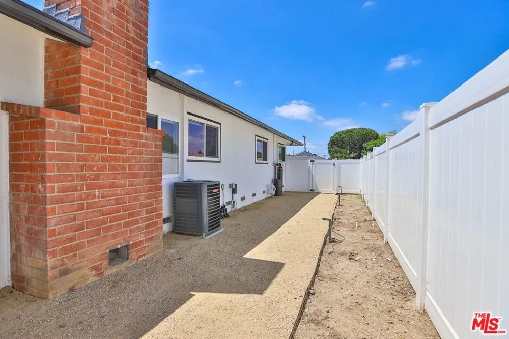 12831 Red Hill Avenue Tustin, CA 92780