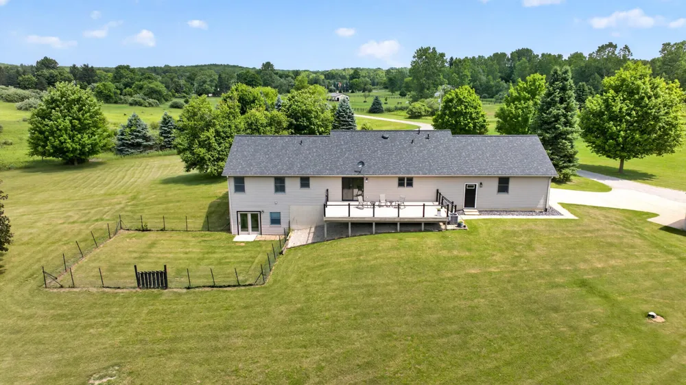 18167 W Austin Road Manchester, MI 48158