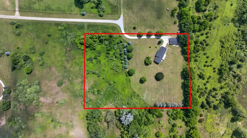 18167 W Austin Road Manchester, MI 48158