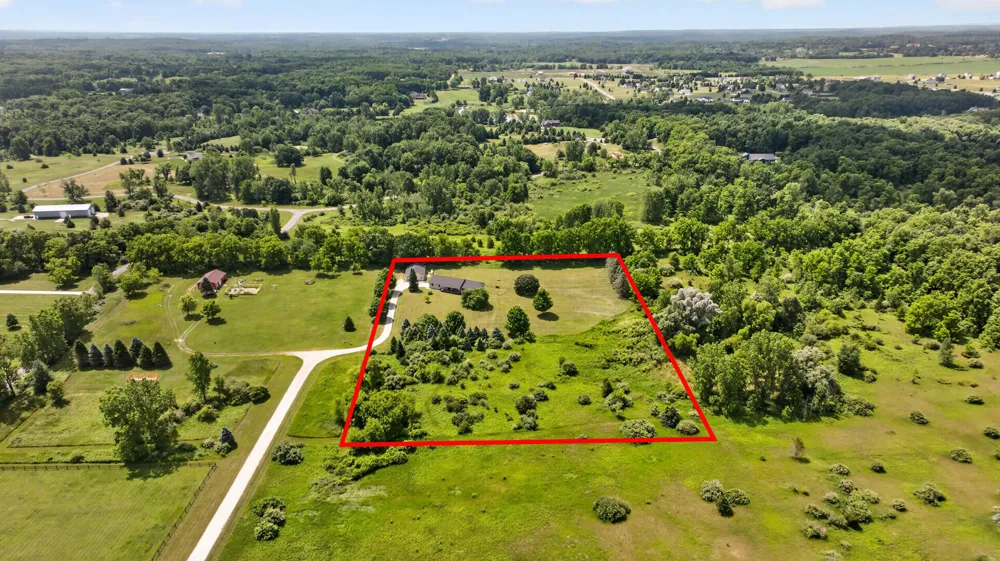 18167 W Austin Road Manchester, MI 48158