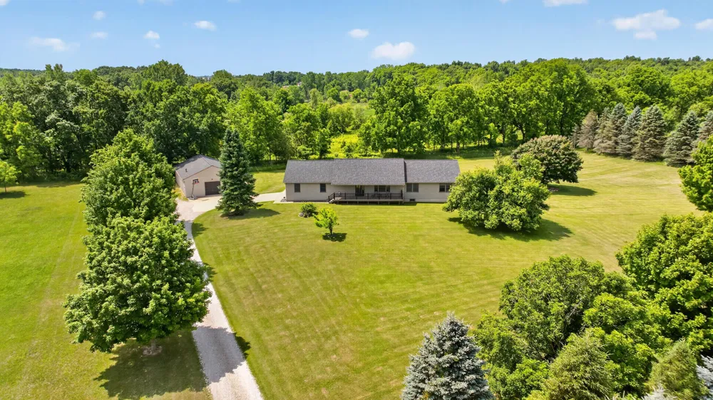 18167 W Austin Road Manchester, MI 48158