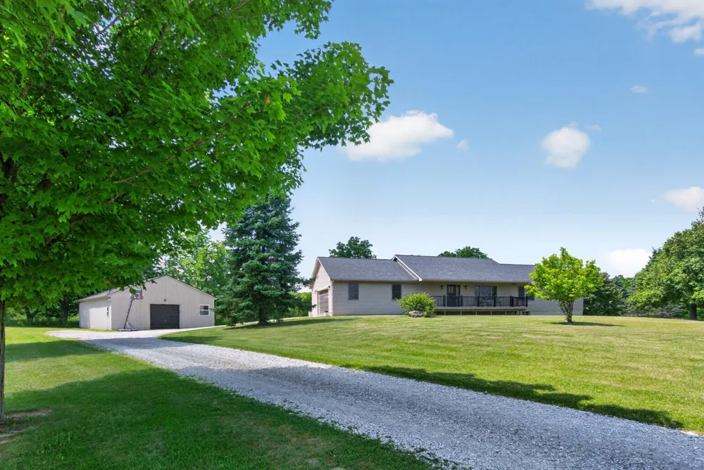 18167 W Austin Road Manchester, MI 48158