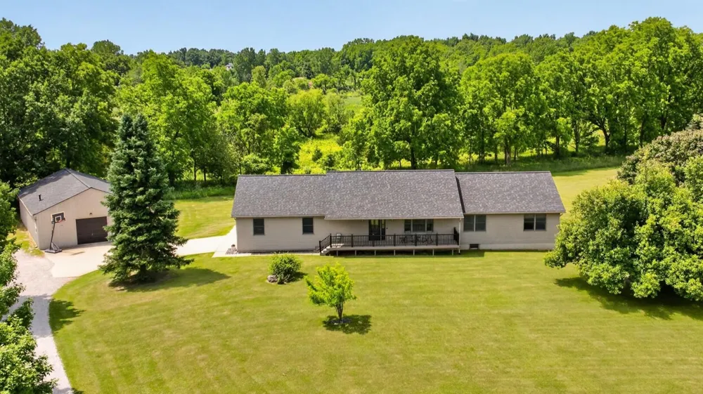 18167 W Austin Road Manchester, MI 48158