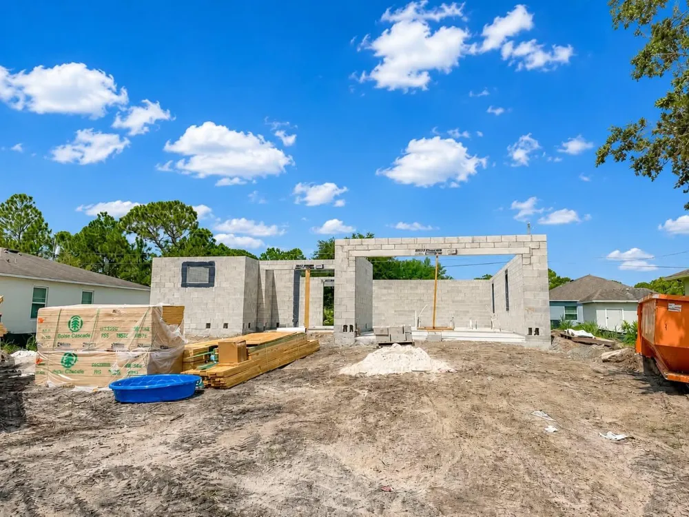 8035 102nd Avenue Vero Beach, FL 32967
