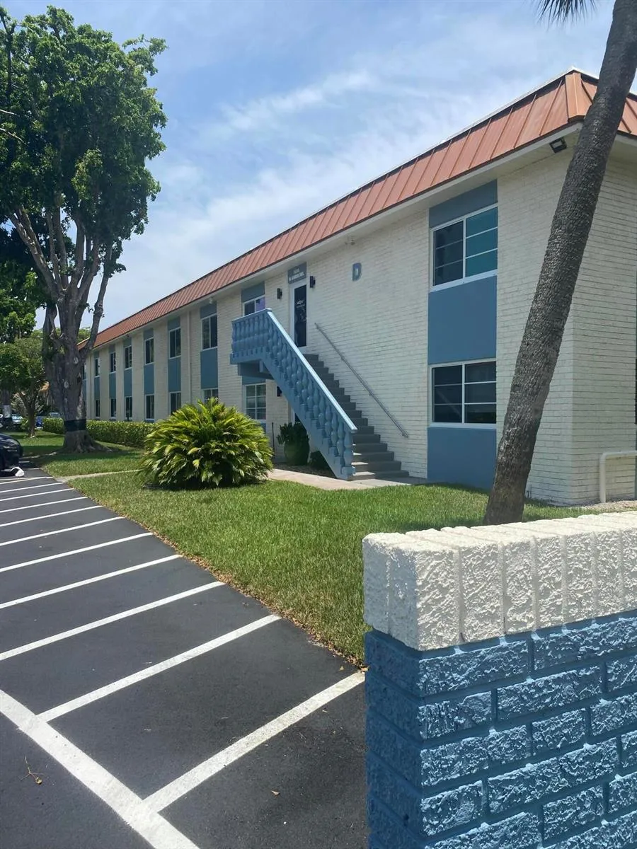 1950 Andrews Avenue #210d Wilton Manors, FL 33311