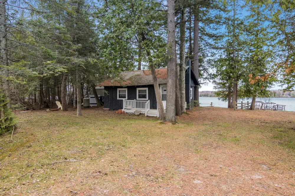 6386 Tricks Way Elk Rapids Township, MI 49648