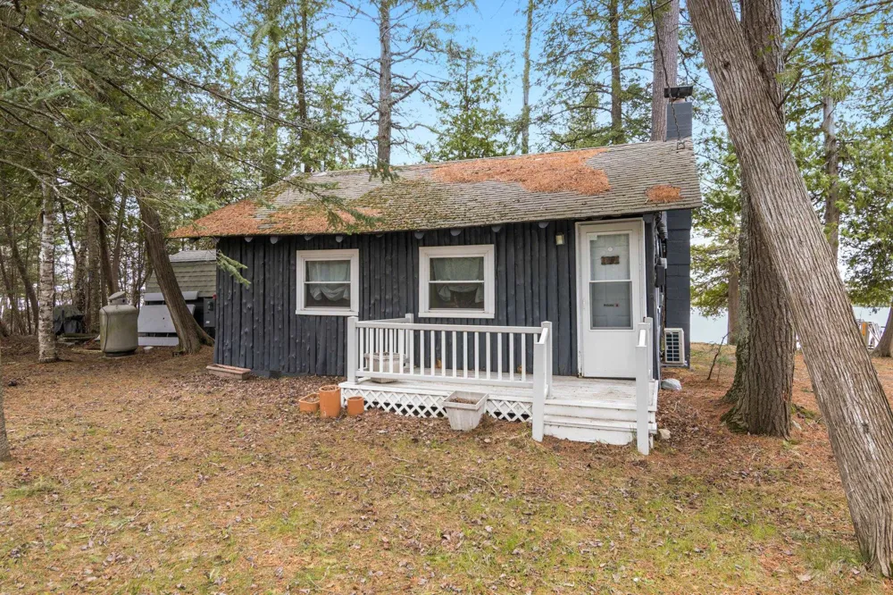 6386 Tricks Way Elk Rapids Township, MI 49648
