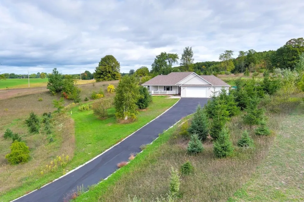 2424 Tyler Hills Drive Long Lake Township, MI 49685