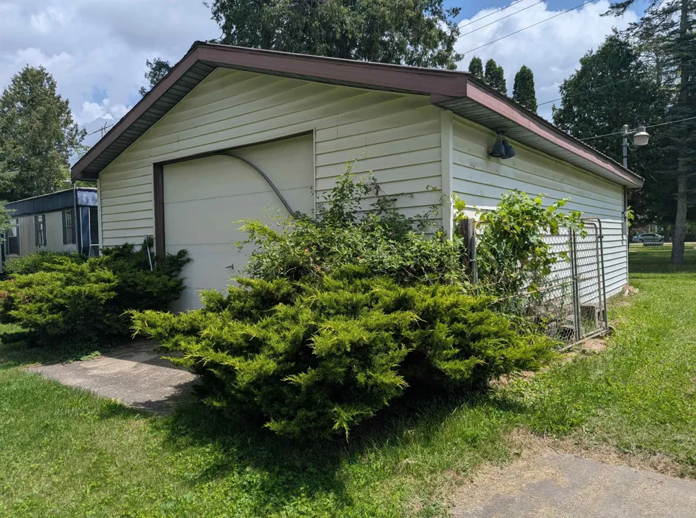 3525 East City Limits Road Standish Township, MI 48658