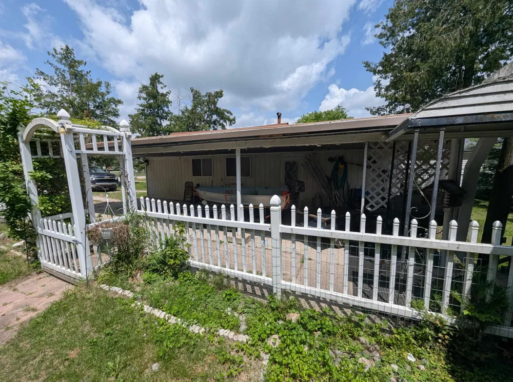 3525 East City Limits Road Standish Township, MI 48658
