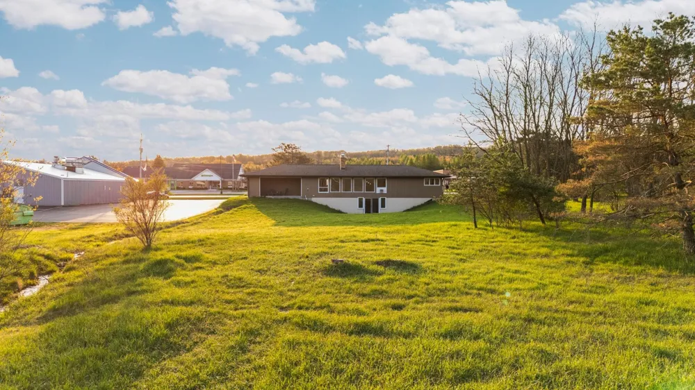 402 S Division Street Kearney Township, MI 49615