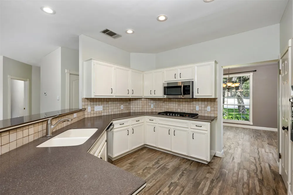 4011 Honey Bear Loop Round Rock, TX 78681
