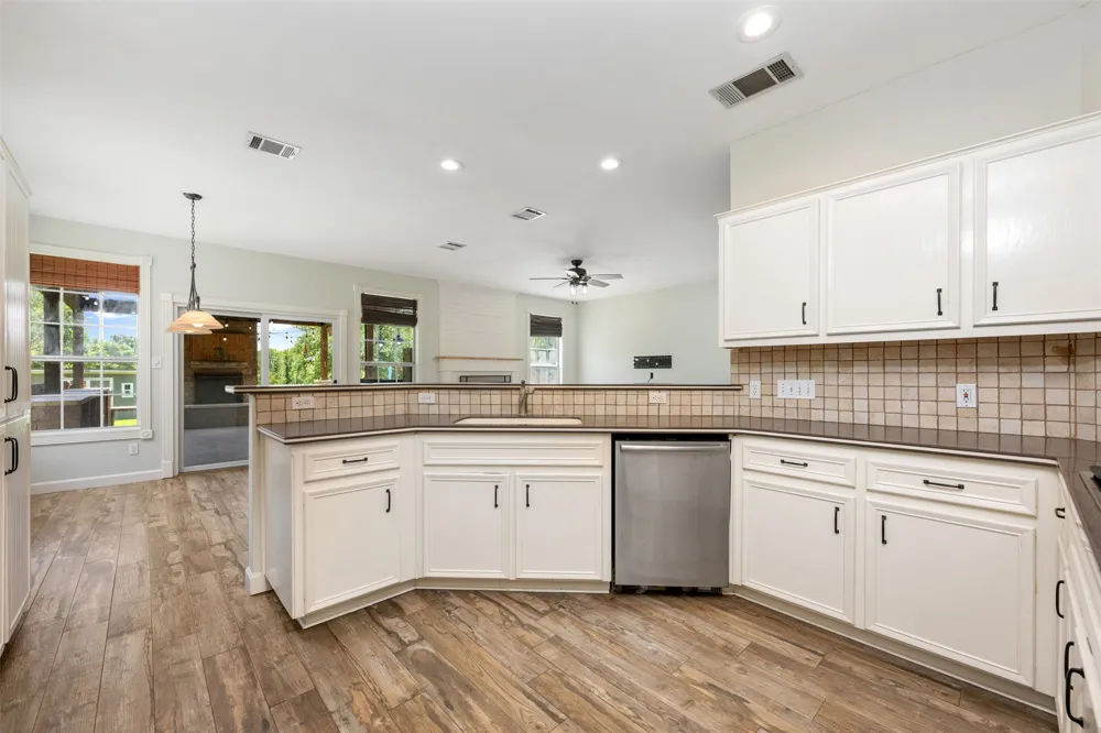 4011 Honey Bear Loop Round Rock, TX 78681