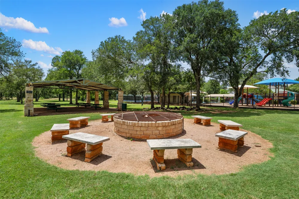 4011 Honey Bear Loop Round Rock, TX 78681