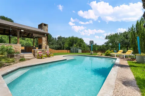 4011 Honey Bear Loop