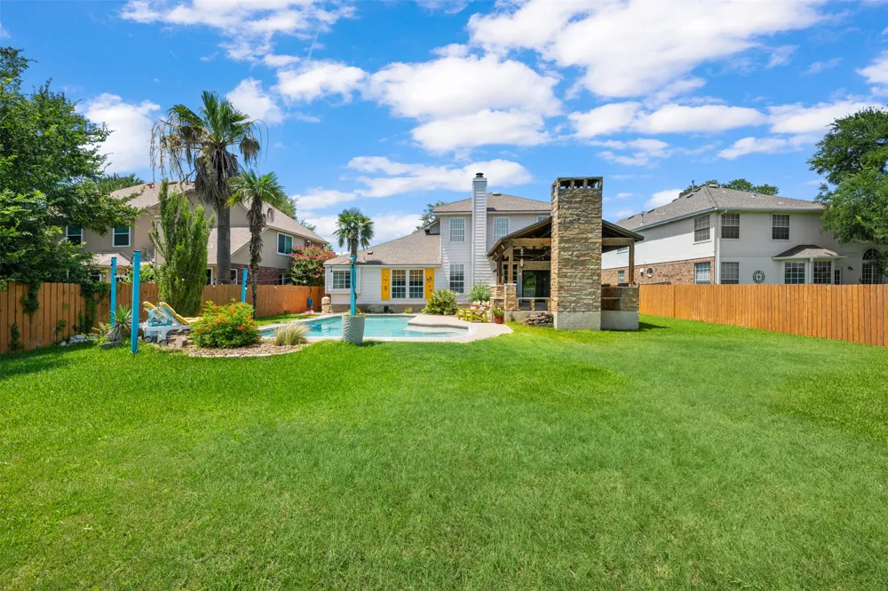 4011 Honey Bear Loop Round Rock, TX 78681