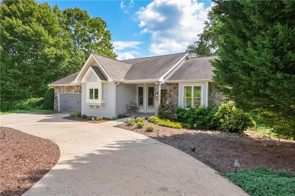 501 Granny Smith Circle Clarkesville, GA 30523