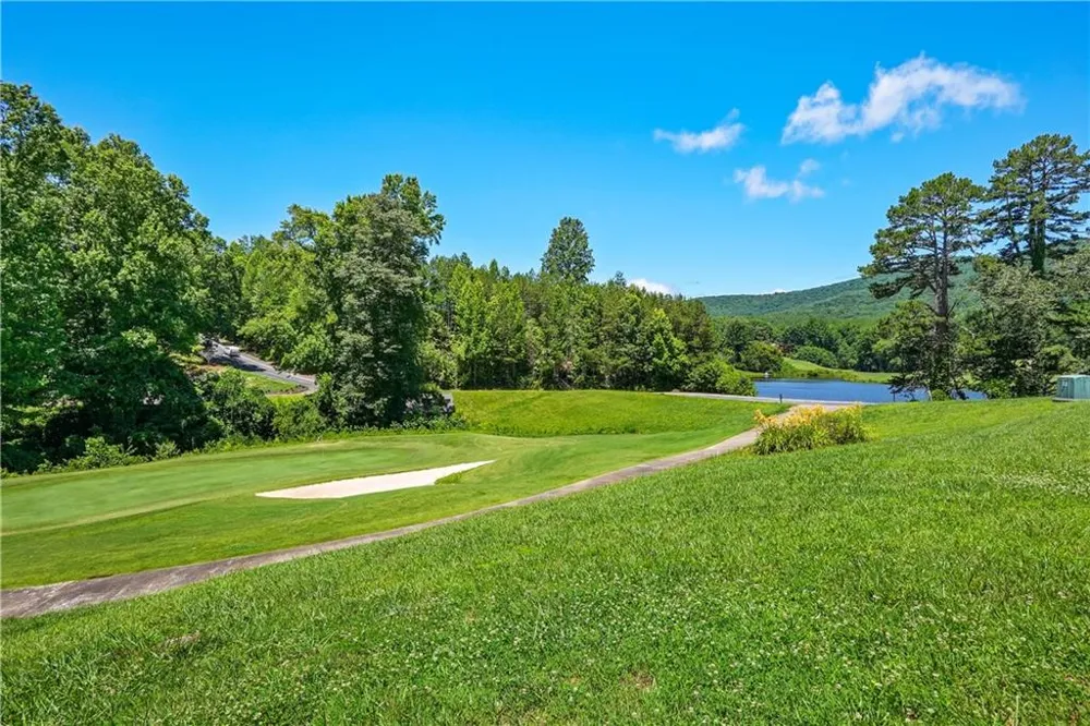 501 Granny Smith Circle Clarkesville, GA 30523