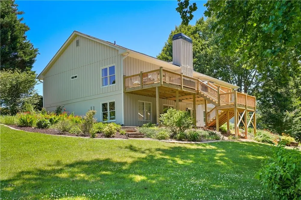 501 Granny Smith Circle Clarkesville, GA 30523