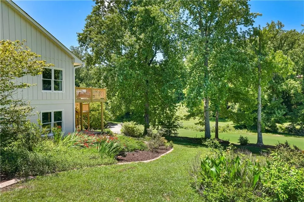 501 Granny Smith Circle Clarkesville, GA 30523
