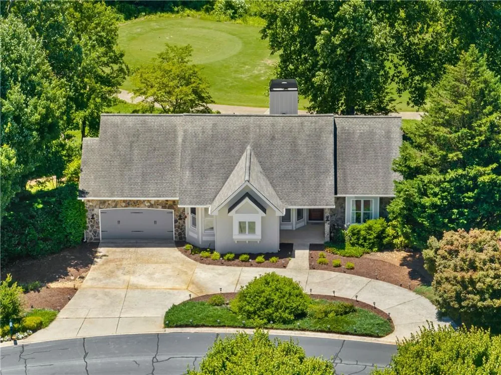 501 Granny Smith Circle Clarkesville, GA 30523