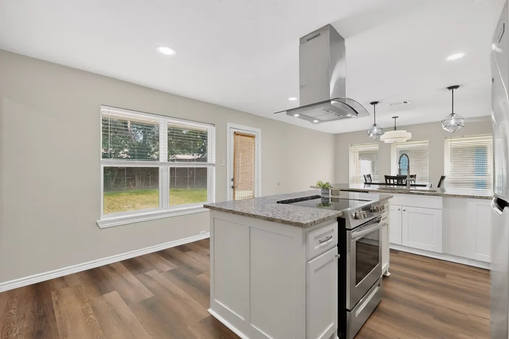 2802 Green Oaks Drive Garland, TX 75040