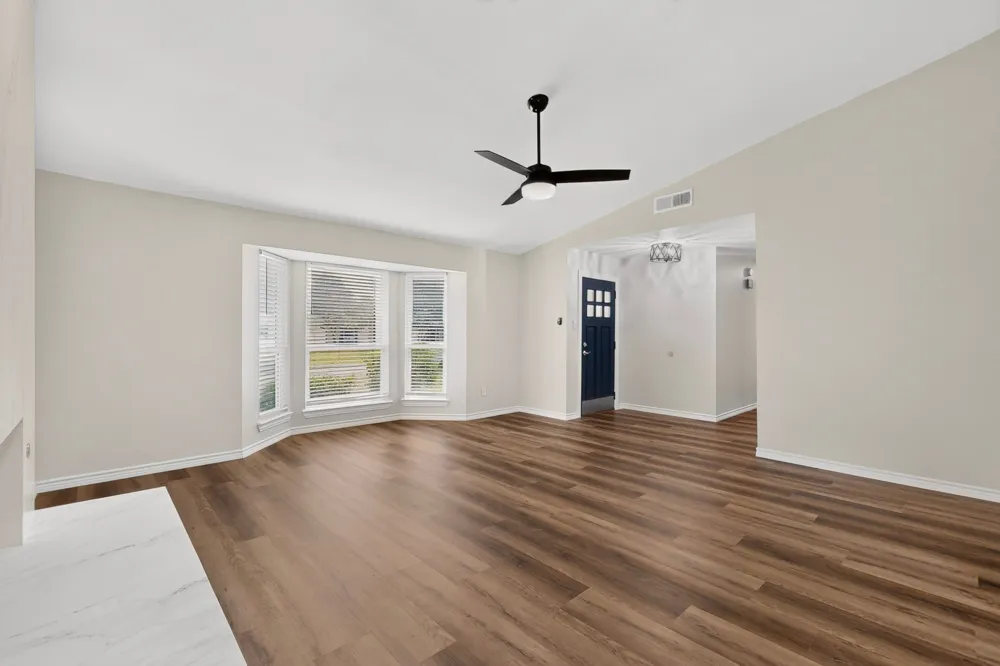 2802 Green Oaks Drive Garland, TX 75040