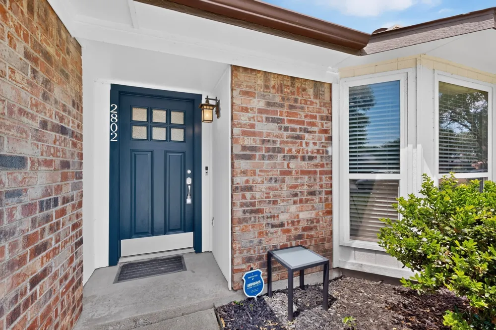 2802 Green Oaks Drive Garland, TX 75040